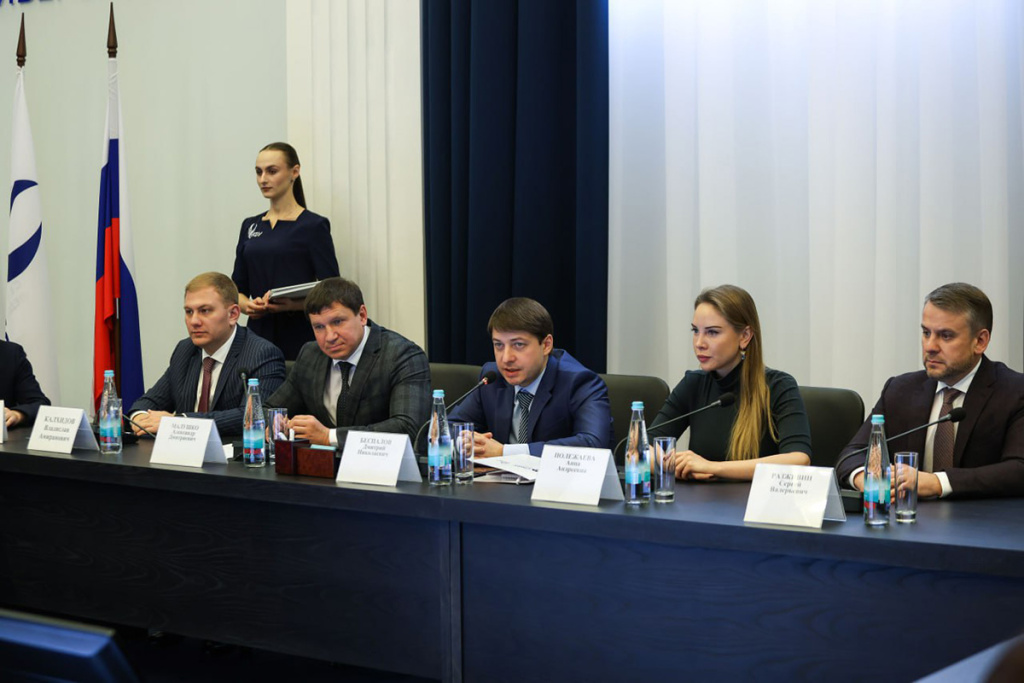 molodyozh-donbassa-prisoedinilas-k-seme-tereka-ncfu-ru-01 (5).jpg