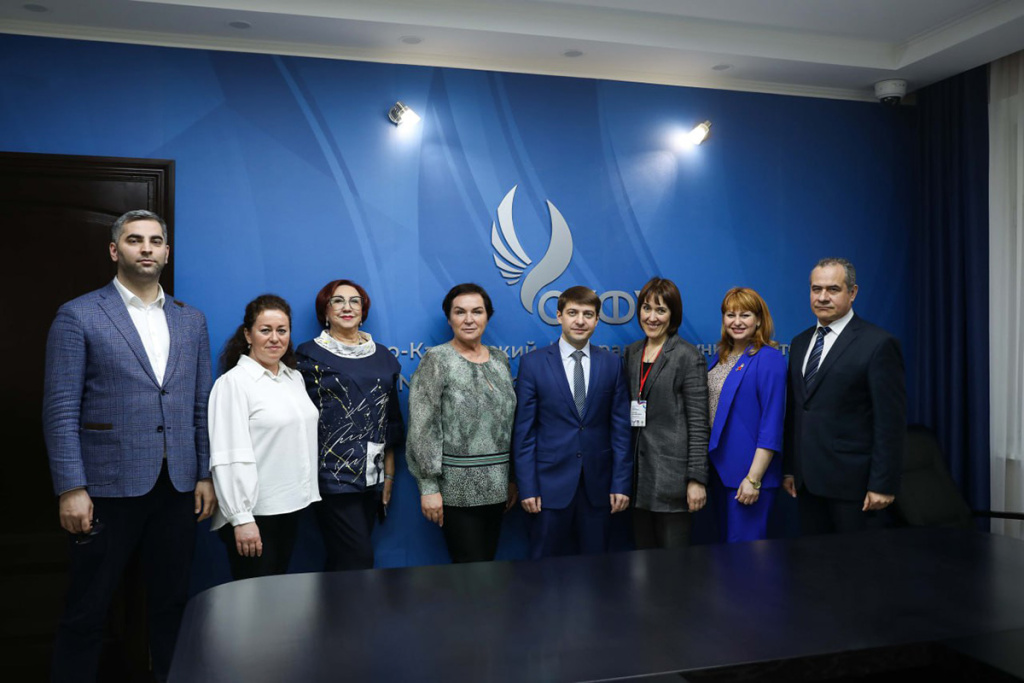 v-skfu-vyrabotali-formulu-prepodavaniya-novogo-kursa-osnovy-rossijskoj-gosudarstvennosti-ncfu-ru-03.jpg