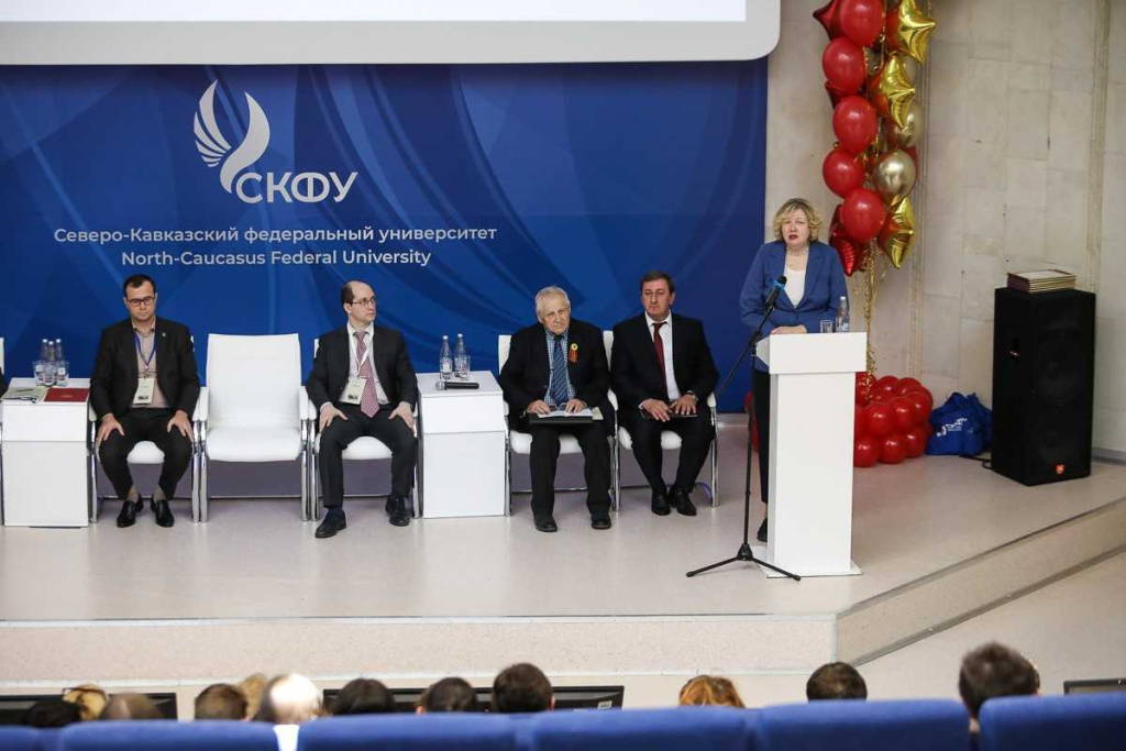 v-skfu-prohodit-nauchnyj-molodezhnyj-forum-posvyashchennyj-istoricheskoj-pamyati-i-edinstvu-narodov-ncfu-ru-01 (2).jpg