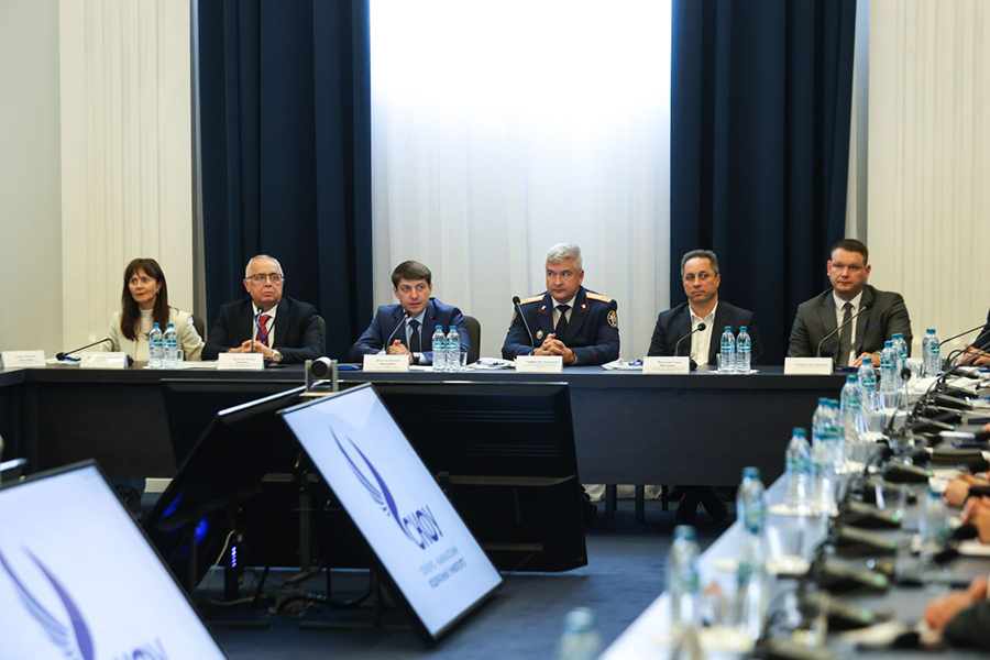 novye-vyzovy-i-vozmozhnosti-ehksperty-iz-yuridicheskogo-soobshchestva-obsudili-pravovye-reformy-ncfu-ru-02.jpg novye-vyzovy-i-vozmozhnosti-ehksperty-iz-yuridicheskogo-soobshchestva-obsudili-pravovye-reformy-ncfu-ru-02.jpg