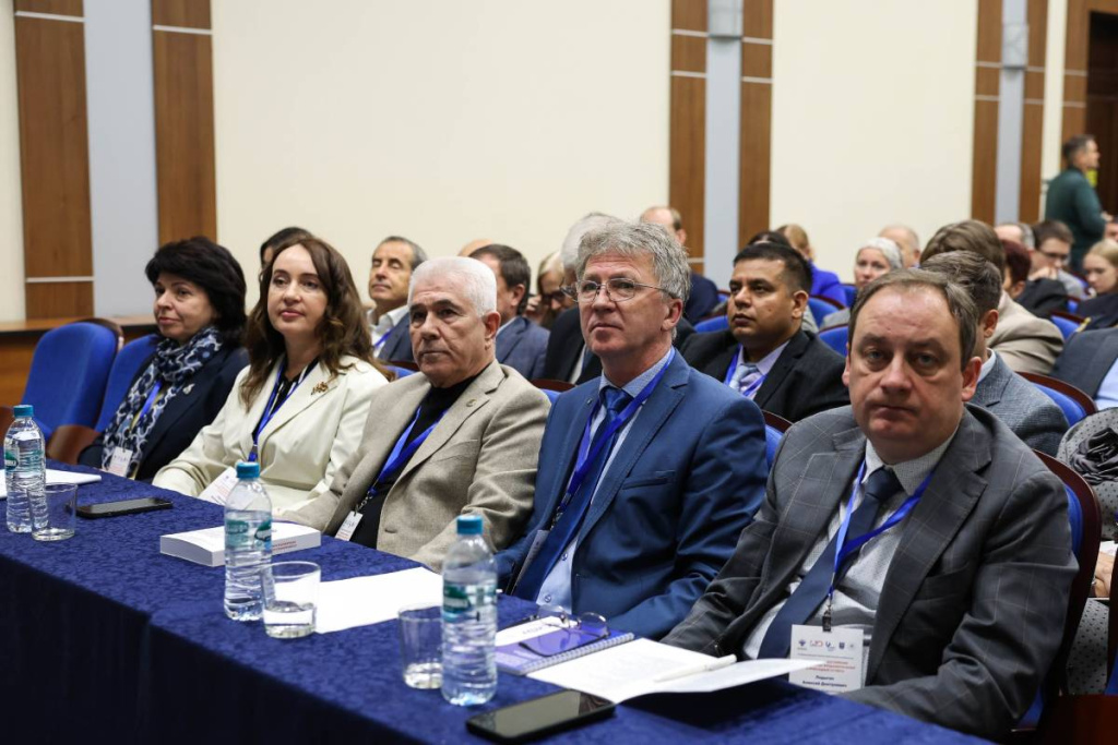 sovremennaya_biotekhnologiya_na_konferenciyu_v_skfu_priekhali_uchenye_iz_8_stran_mira_ncfu_ru_01-_1_.jpg sovremennaya_biotekhnologiya_na_konferenciyu_v_skfu_priekhali_uchenye_iz_8_stran_mira_ncfu_ru_01-_1_.jpg
