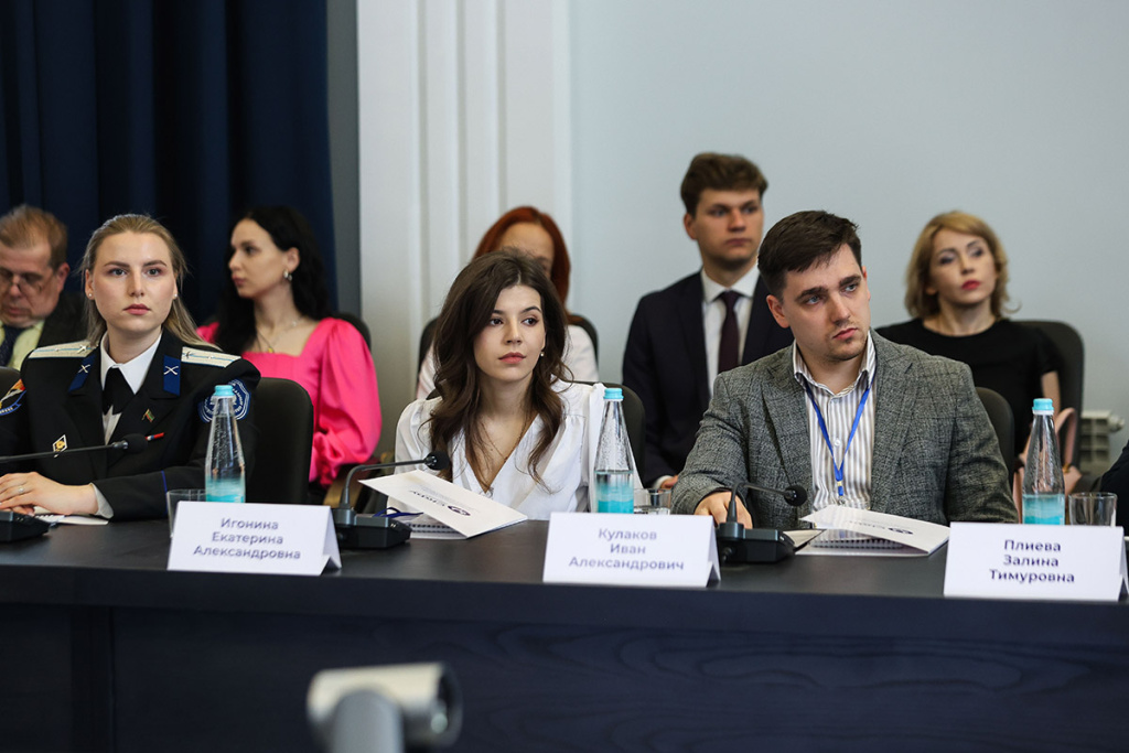 skfu-stal-centrom-obsuzhdeniya-roli-severnogo-kavkaza-v-ukreplenii-sotrudnichestva-rossii-so-stranami-zakavkazya-i-blizhnego-vostoka-ncfu-ru-01 (3).jpg