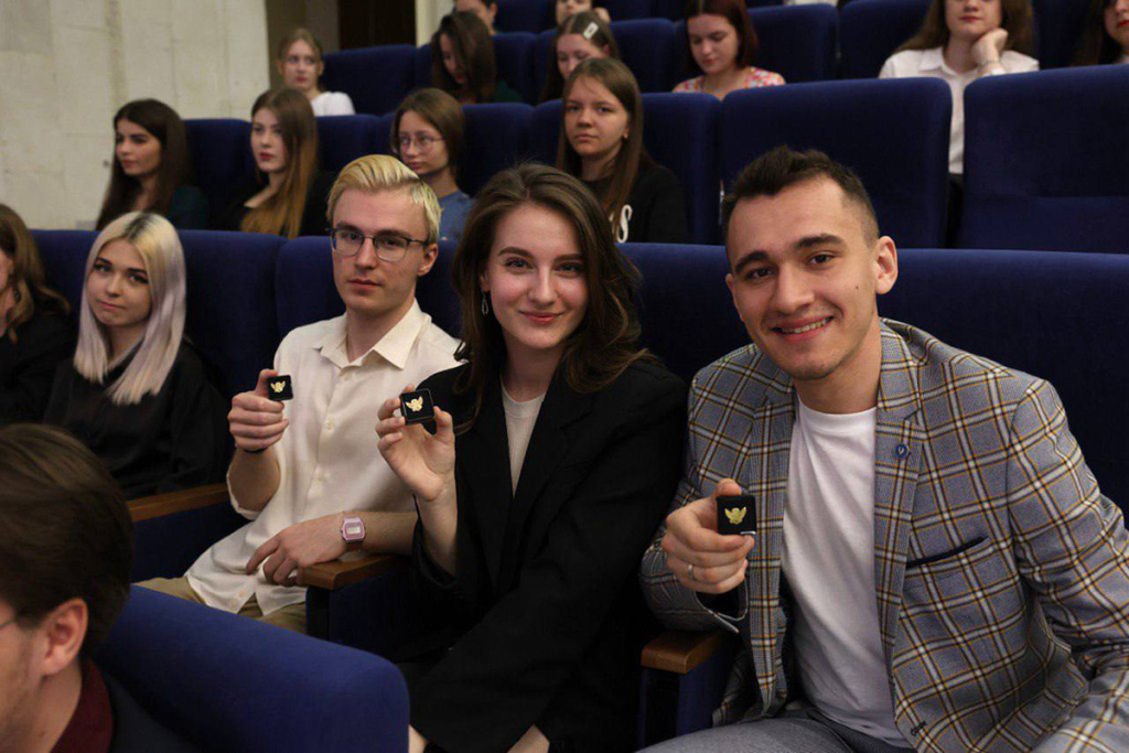 zamestitel-ministra-nauki-i-vysshego-obrazovaniya-rossii-otkryl-v-skfu-regionalnyj-studencheskij-mediacentr-ncfu-ru-01 (3).jpg